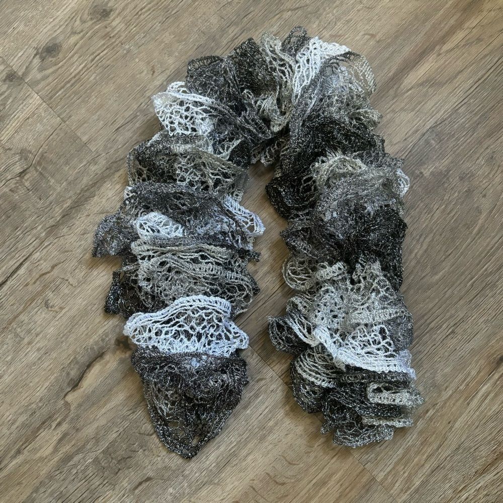 Crochet Knit Striped Scarf Shimmering Gray & White Textured EUC - Picture 3 of 4